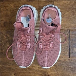 Women’s Adidas Tubular